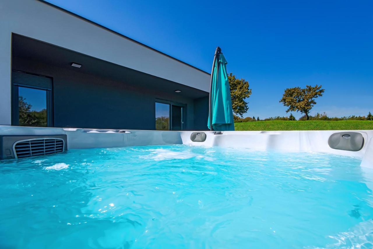 K Relax Place, Varazdinske Toplice, Modern Home With Sauna, Jacuzzi, Wifi ภายนอก รูปภาพ