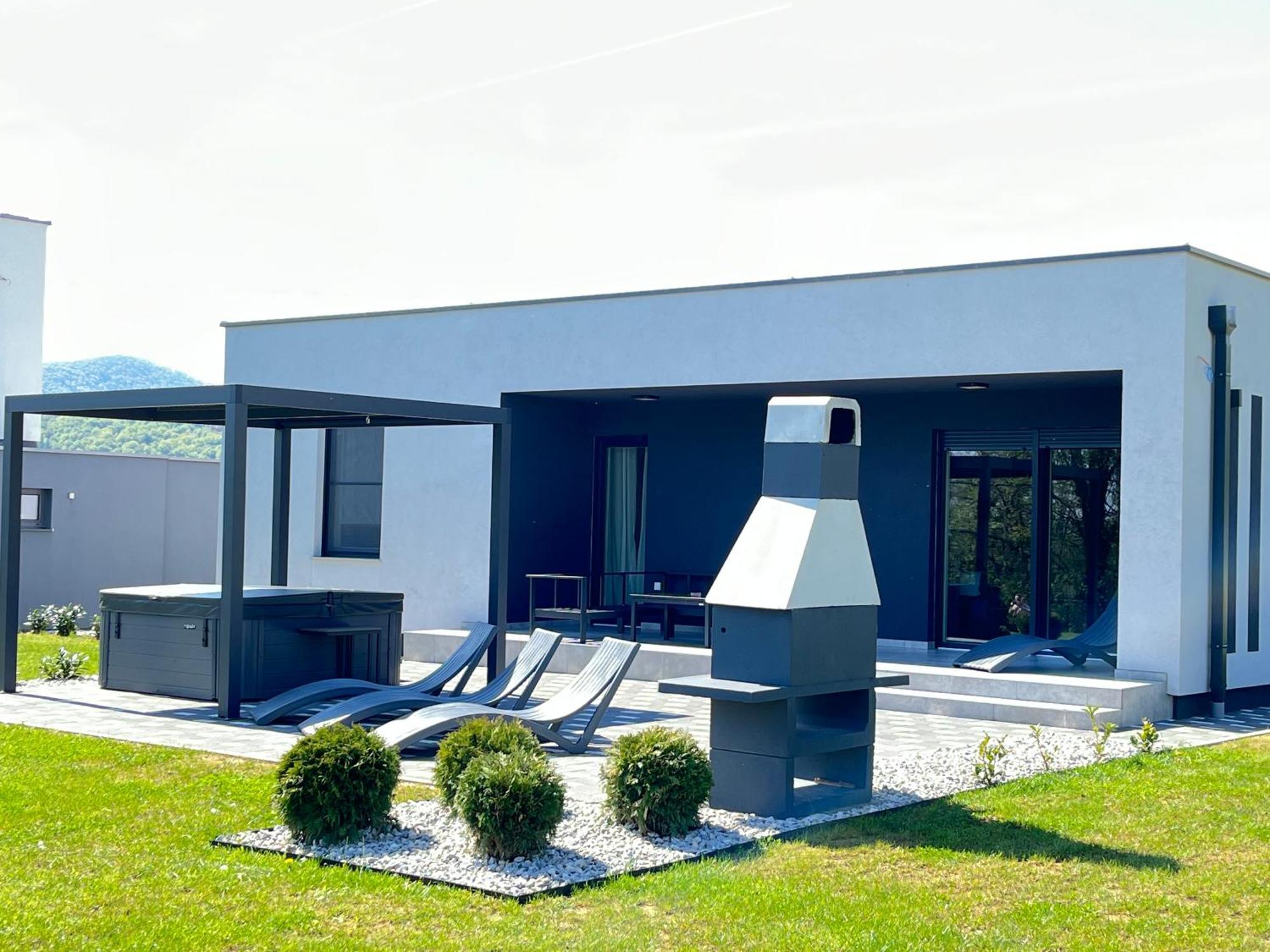 K Relax Place, Varazdinske Toplice, Modern Home With Sauna, Jacuzzi, Wifi ภายนอก รูปภาพ